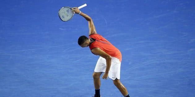 球可踢的困 球可踢的困